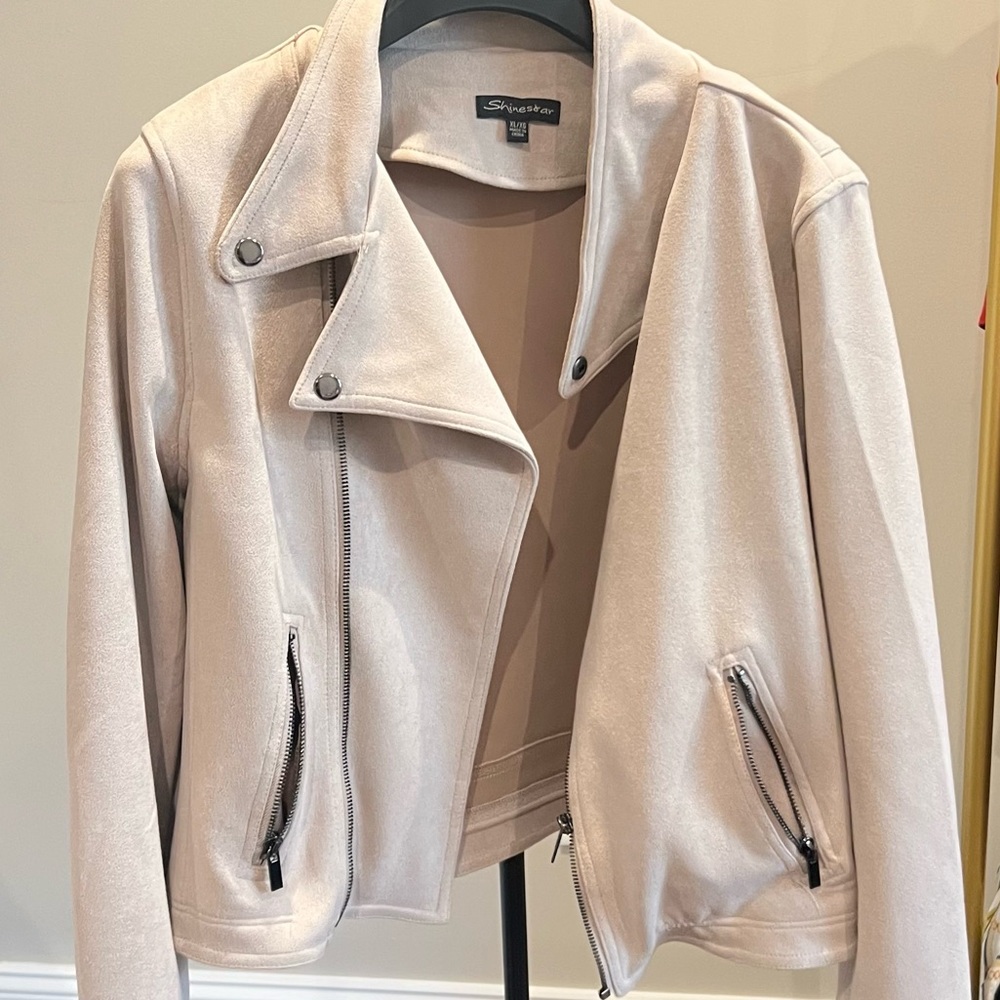 Motorcycle jacket